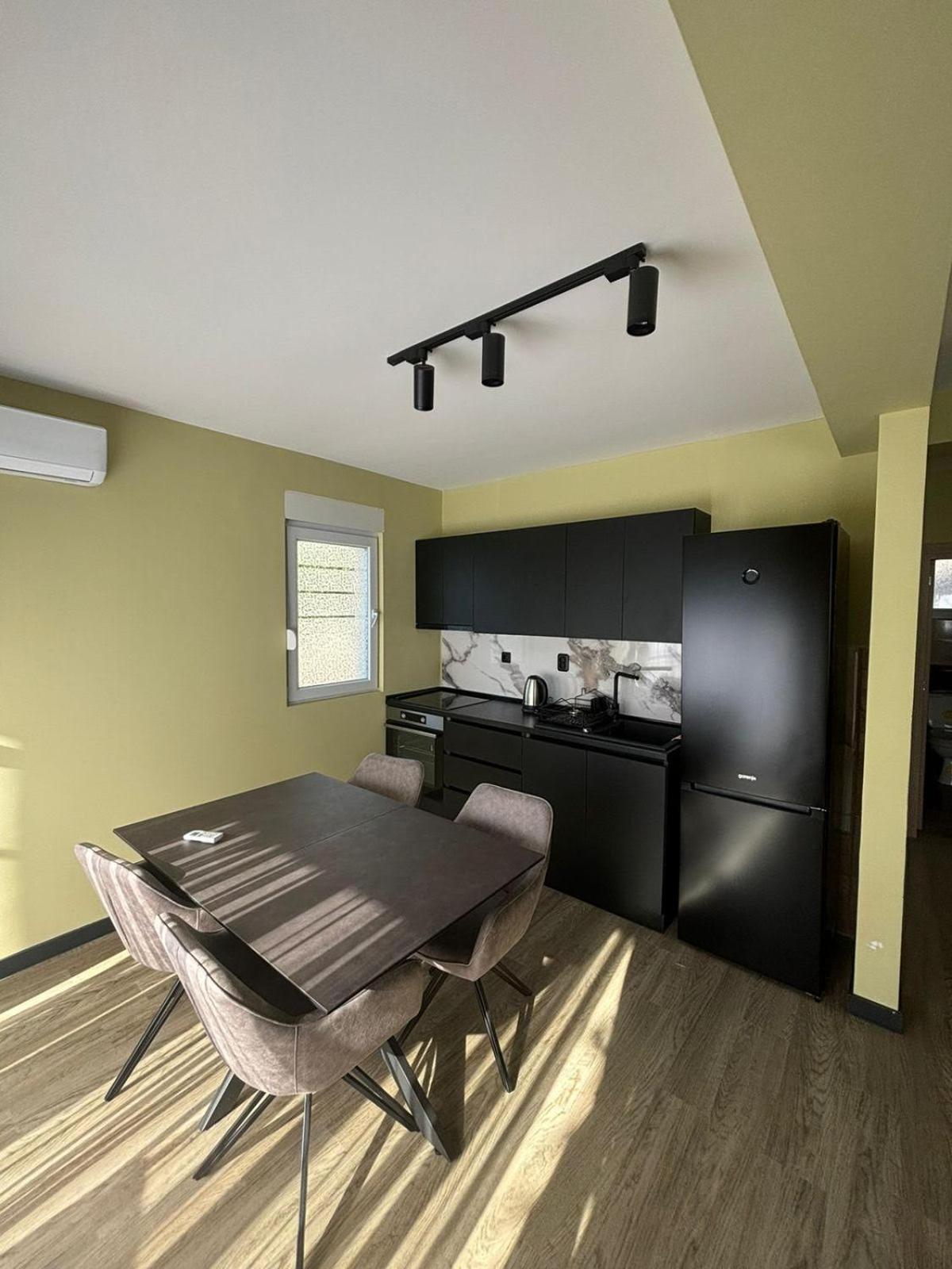 Apartments Luka โกตอร์ ภายนอก รูปภาพ