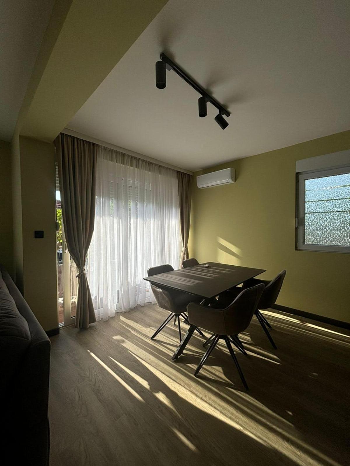 Apartments Luka โกตอร์ ภายนอก รูปภาพ