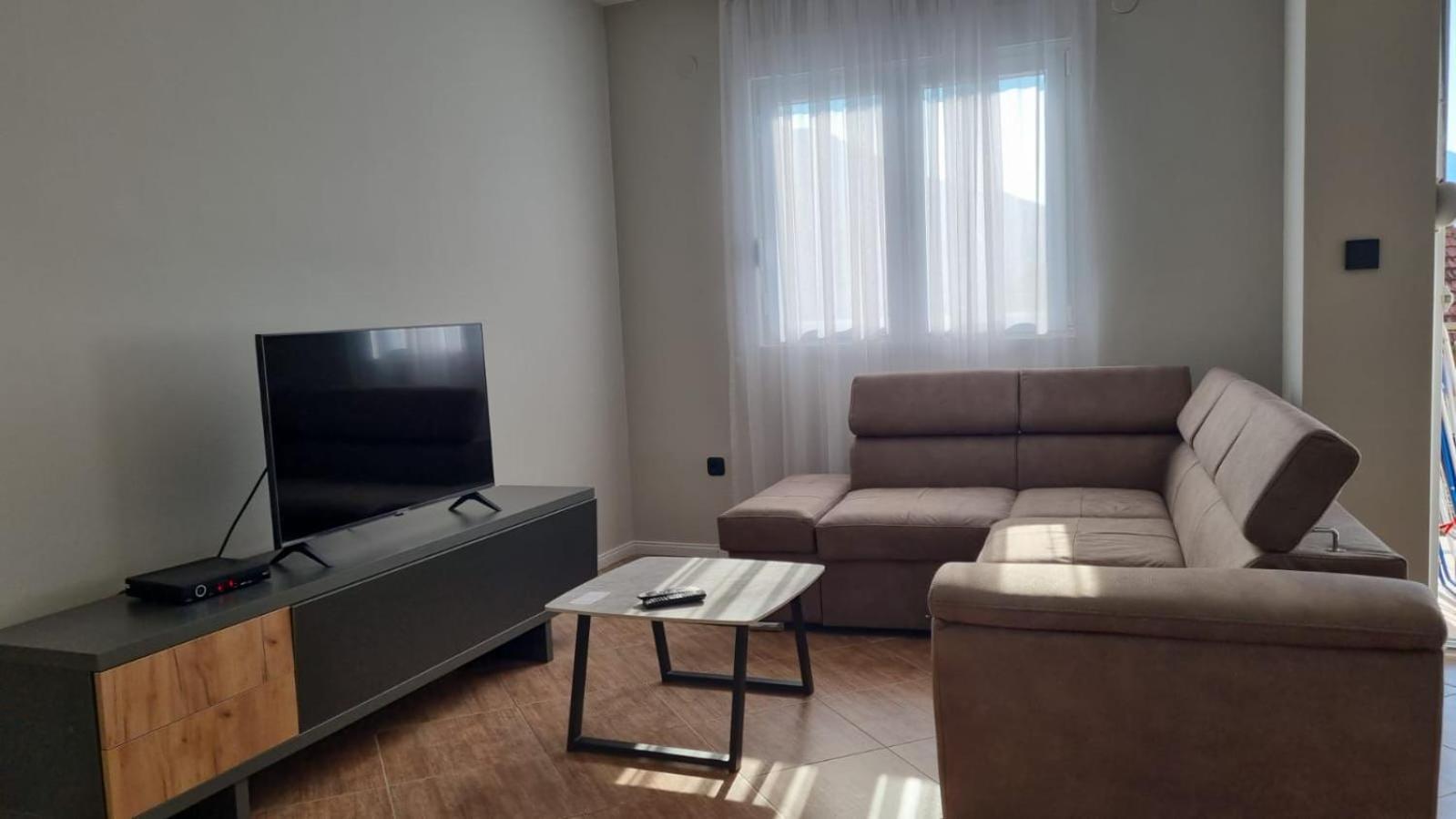 Apartments Luka โกตอร์ ภายนอก รูปภาพ